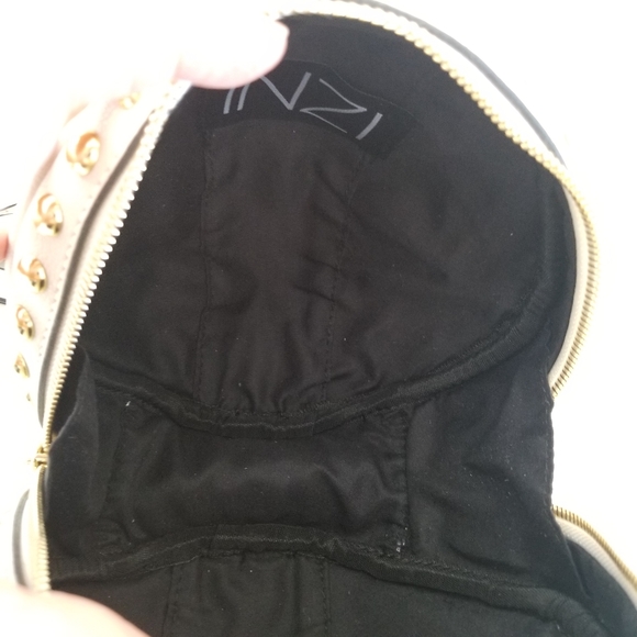 Inzi round bag NWT - Picture 10 of 13